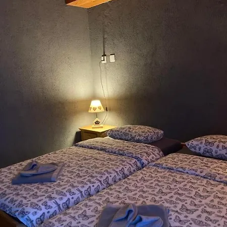 Rey-bellet 3* ليه كروسيت